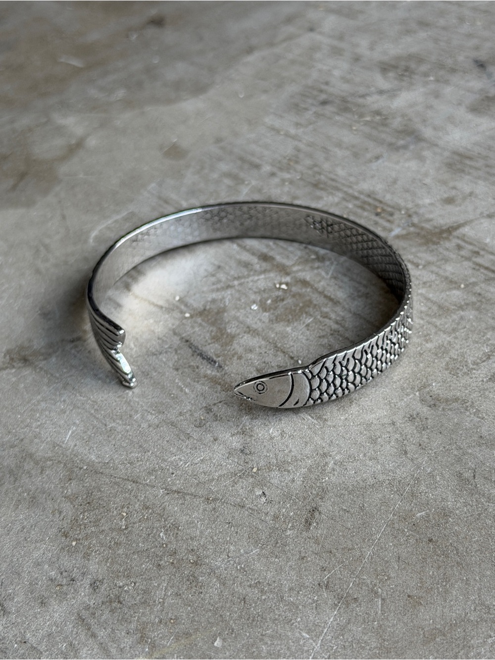 Silver bracelet cuff fish